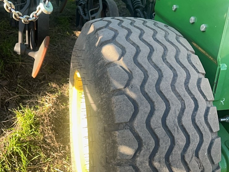 2018-john-deere-1910-image-160