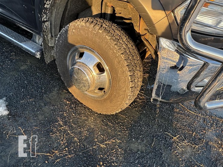 2017-dodge-ram-3500hd-image-4