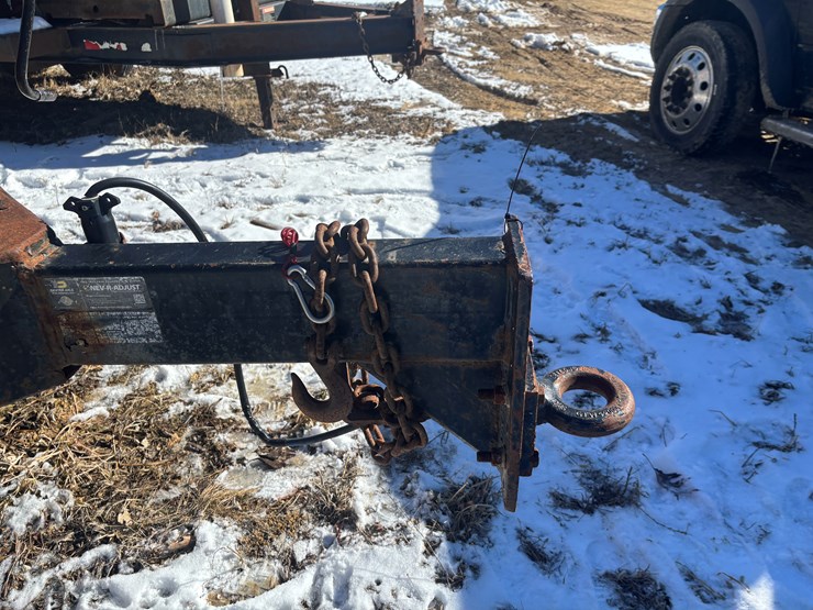 #2272-•-b-&-b-26'-equipment-trailer-image-15