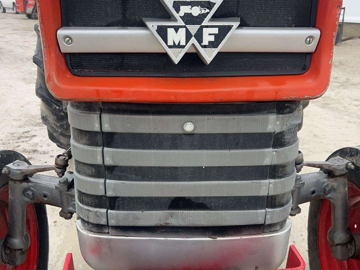 massey-ferguson-135-image-9