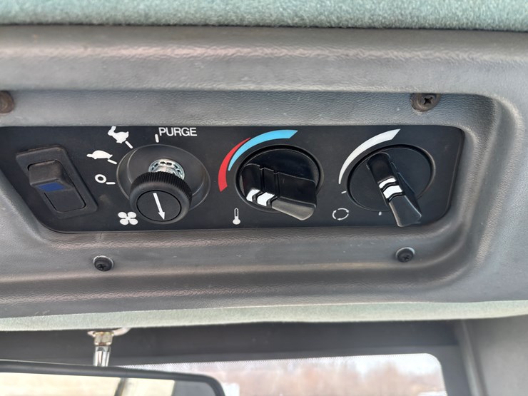 1998-versatile-9682-image-36