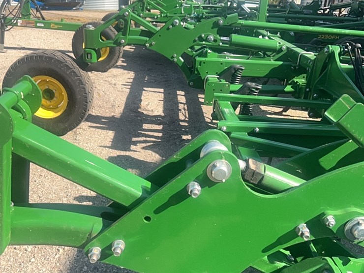 2024-john-deere-52-image-50