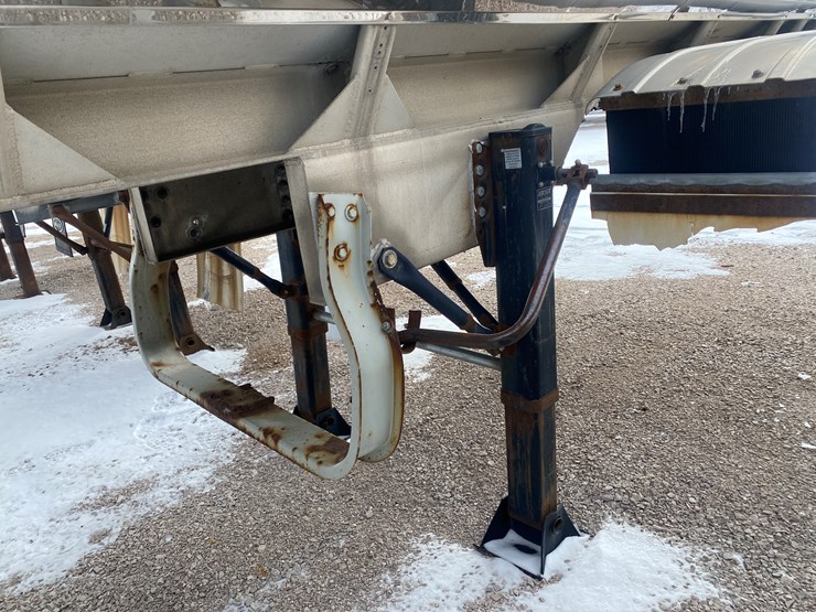 1990-walker-tanker-image-26