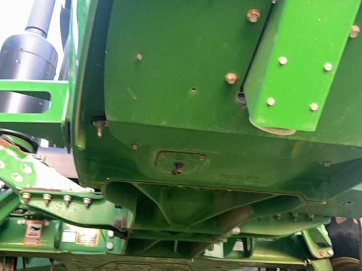 2014-john-deere-r4030-image-90