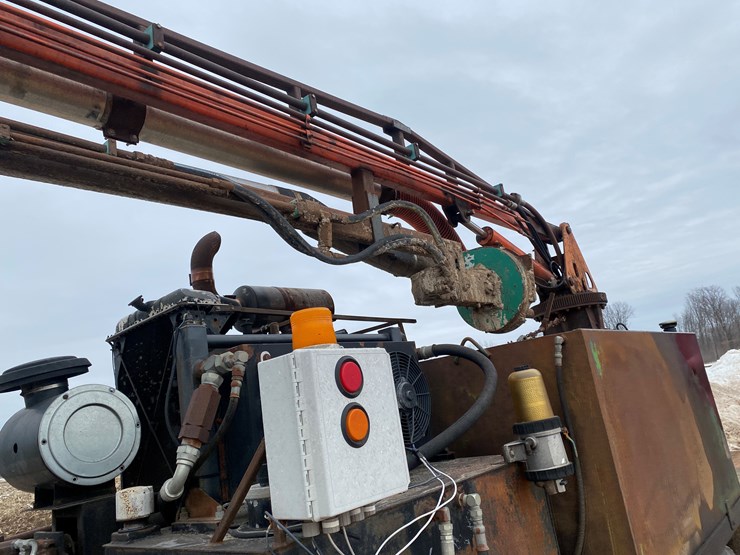 #400-•-1988-freightliner-boom-pump-truck-(has-wi-title)-(arpin,-wi)-image-16