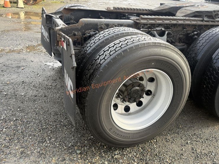 2017-international-prostar-image-73