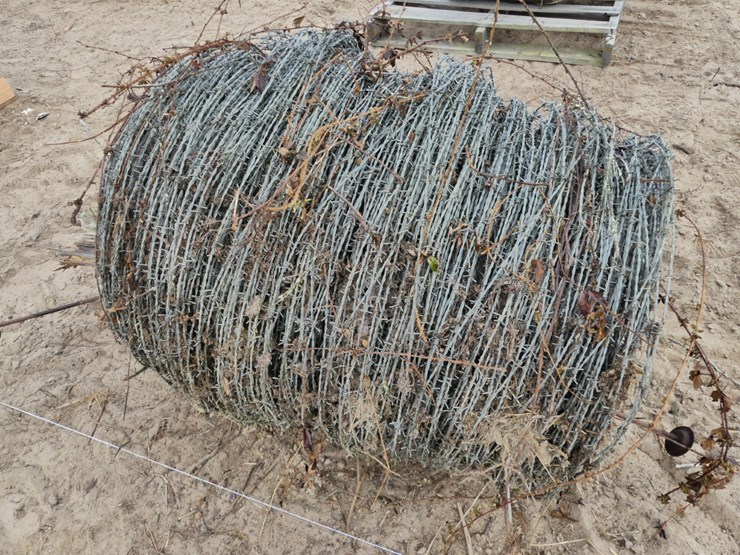 roll-of-barbed-wire-image-1