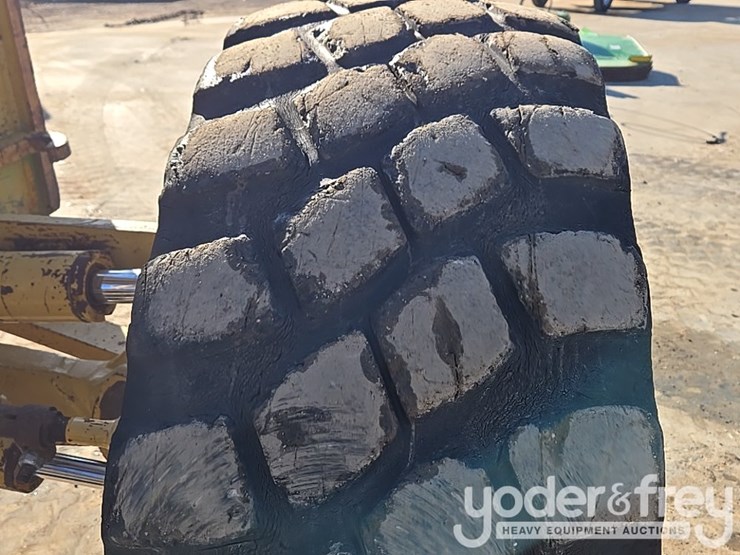 2005-caterpillar-140h-vhp-plus-image-16