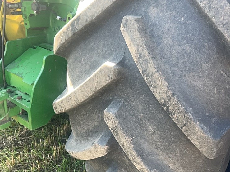 2016-john-deere-9520r-image-56