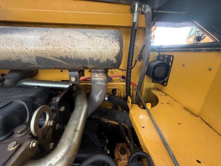 caterpillar-914g-image-55