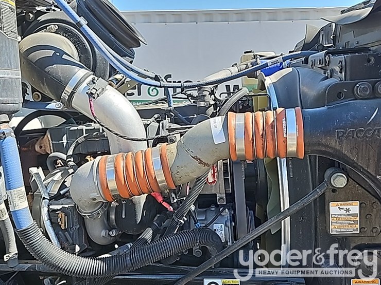 2018-peterbilt-337-image-48