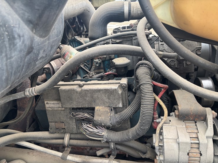 2000-international-4700-image-15