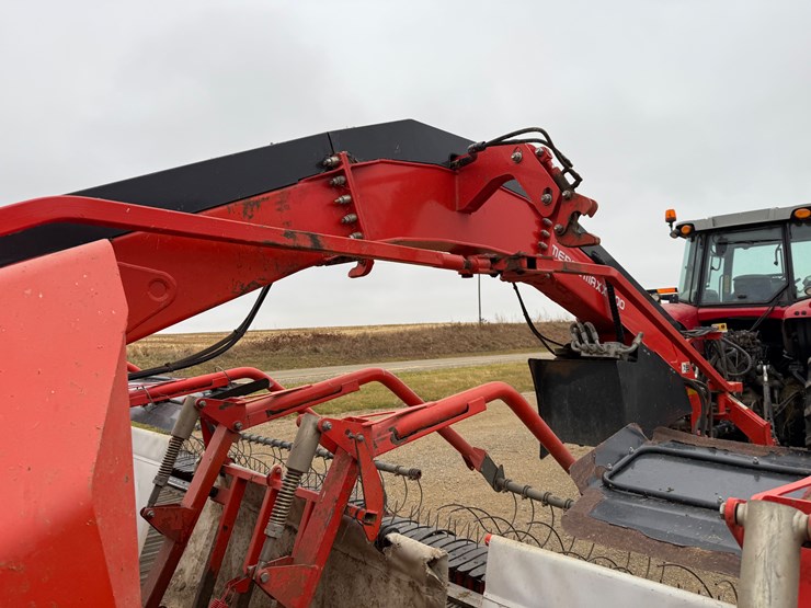 2011-kuhn-merge-maxx-900-image-7