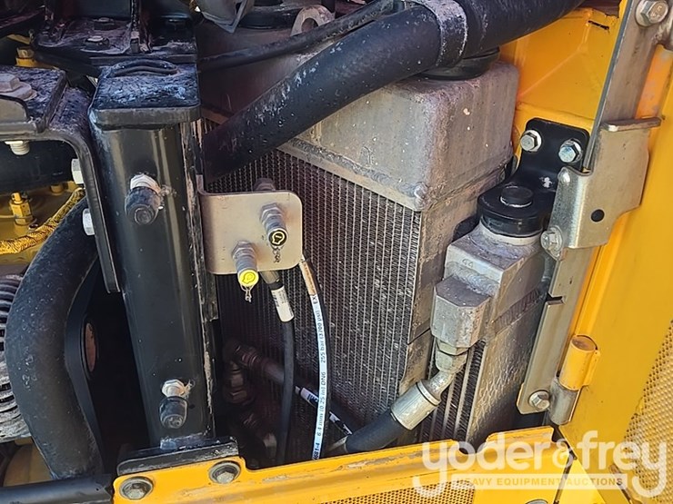 2018-deere-700k-image-61