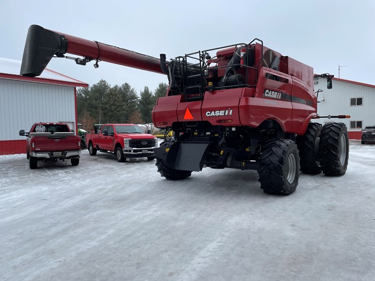 2017-case-ih-7240-image-8