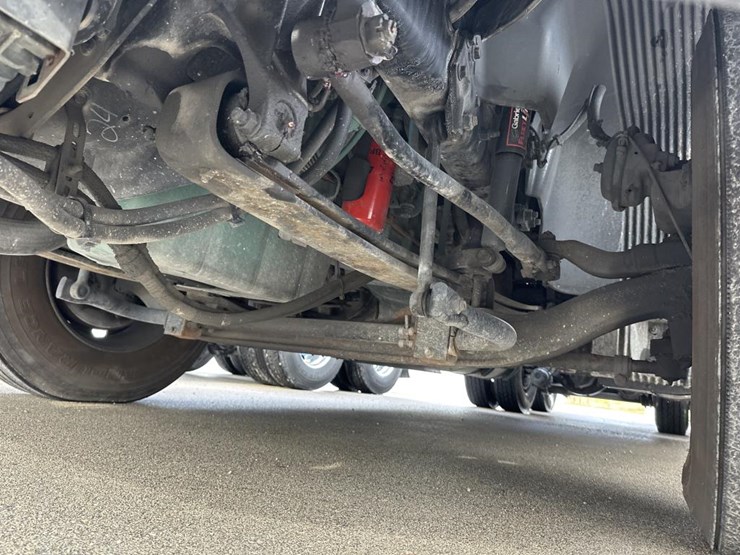 2022-volvo-10-image-34