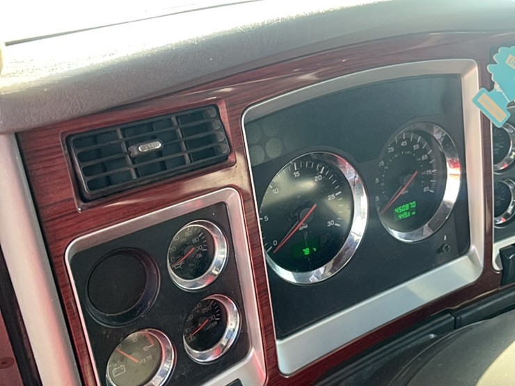 2007-kenworth-t800-image-49