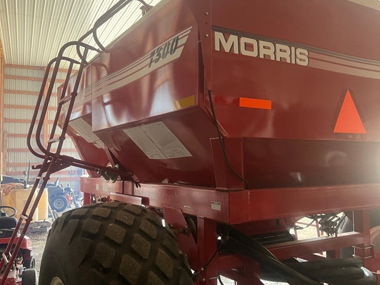 lot-10.-morris-air-seeder,-tow-between-with-10"-eagle-beaks,-new-seed-meter-unit,-pristine-condition,-always-shedded,-highly-maintained,-none-nicer-image-57