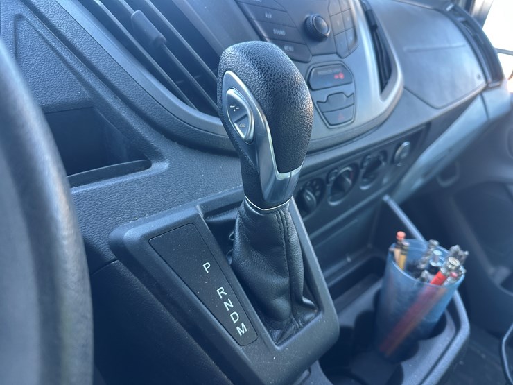 2017-ford-transit-image-48