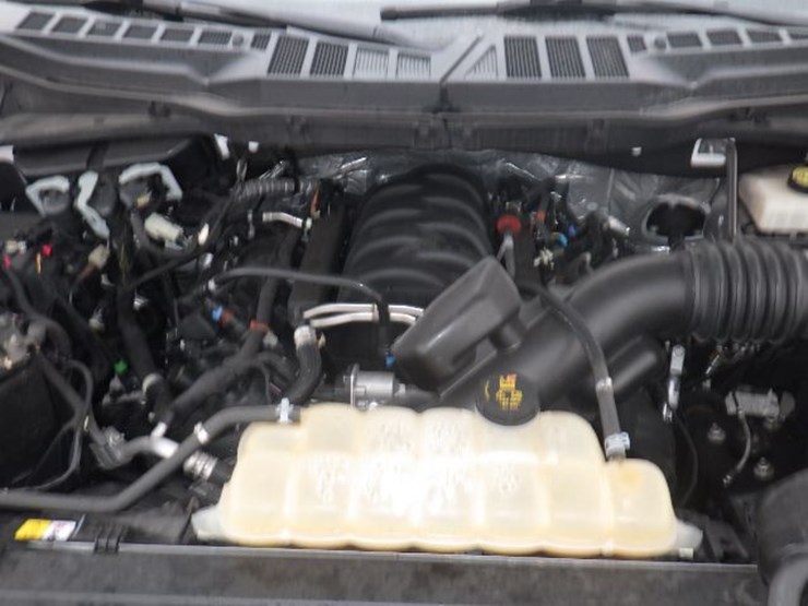 2021-ford-f150-xl-image-13