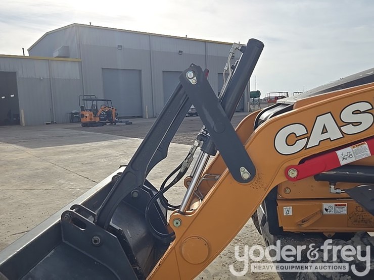 2022-case-590sn-image-26