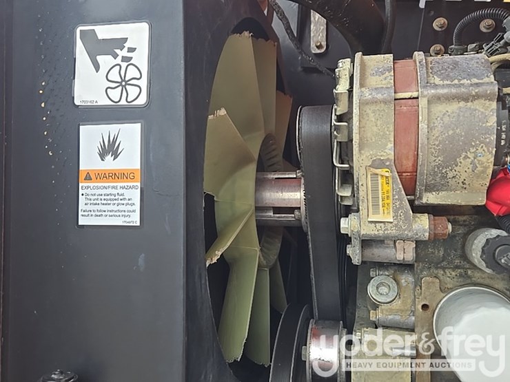 2015-jlg-600s-image-40