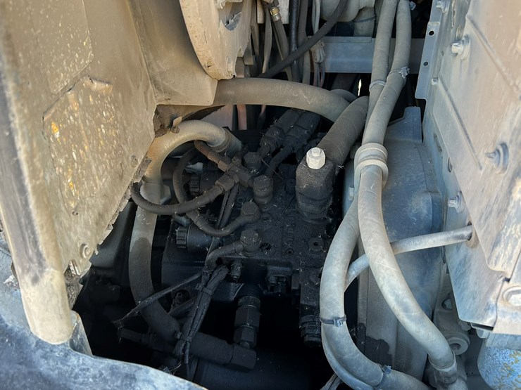 takeuchi-tw80-image-39