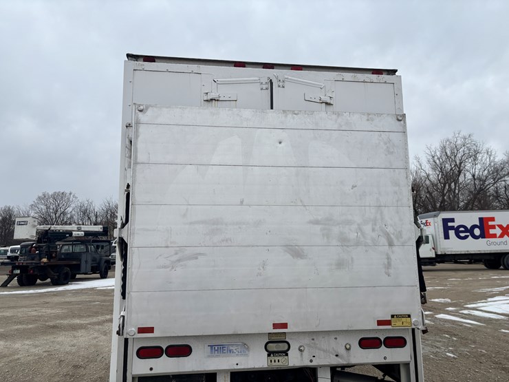 2002-international-4700-image-43