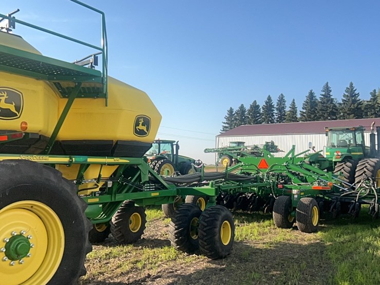 2018-john-deere-1910-image-4