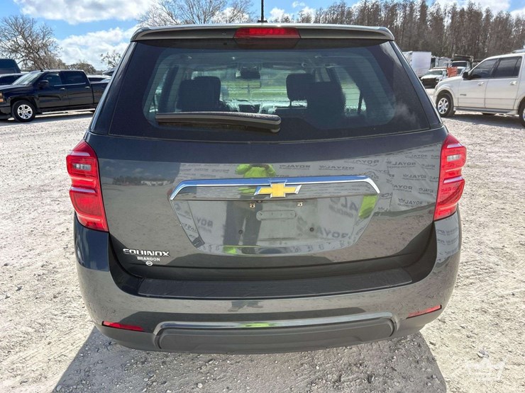 2017-chevrolet-equinox-image-25