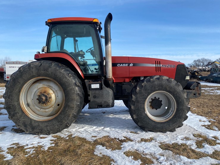 #120-•-2001-case-mx200-magnum-tractor-(colfax,-wi)-image-4