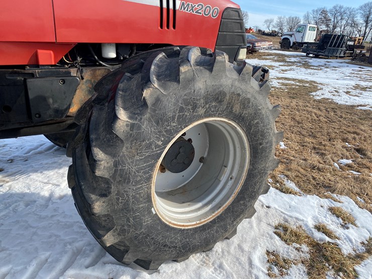#120-•-2001-case-mx200-magnum-tractor-(colfax,-wi)-image-29