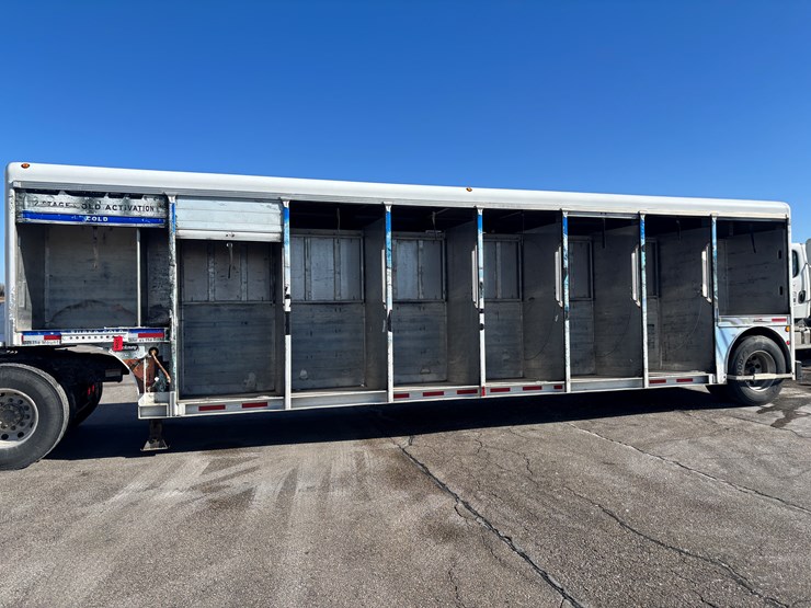 2014-hackney-beverage-trailer-image-37