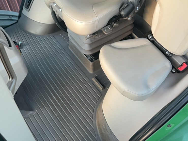 2014-john-deere-r4030-image-201