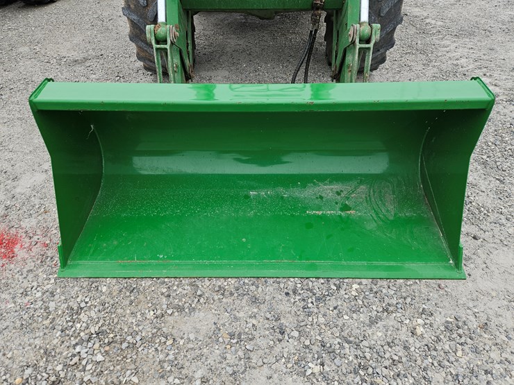 2017-john-deere-6110m-image-3