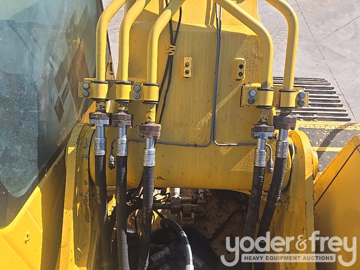 2013-komatsu-pc490-lc-10-image-51