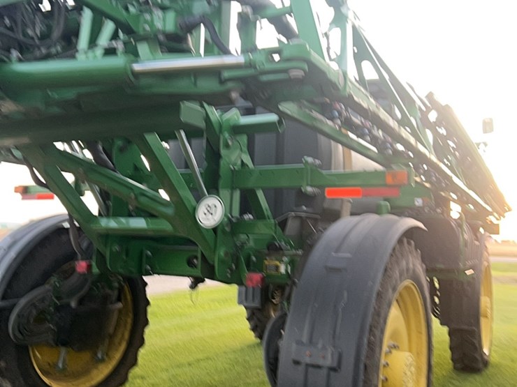 2014-john-deere-r4030-image-143