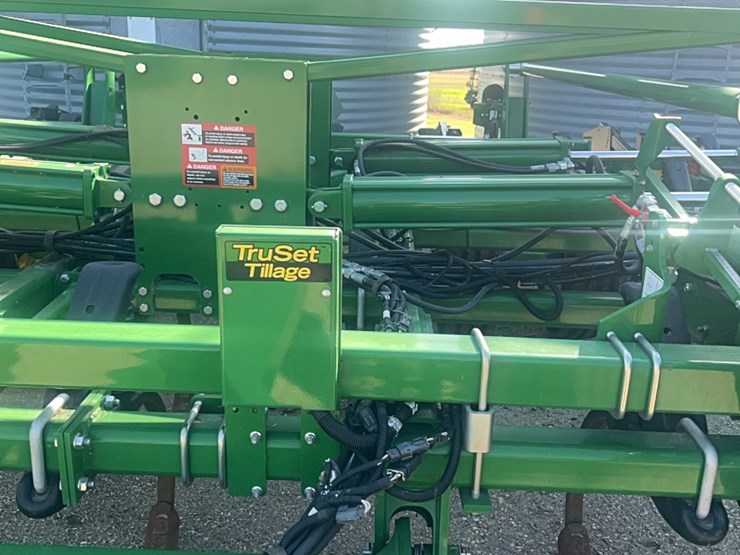 2022-john-deere-52-image-43