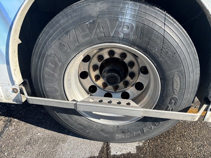 2014-hackney-beverage-trailer-image-51