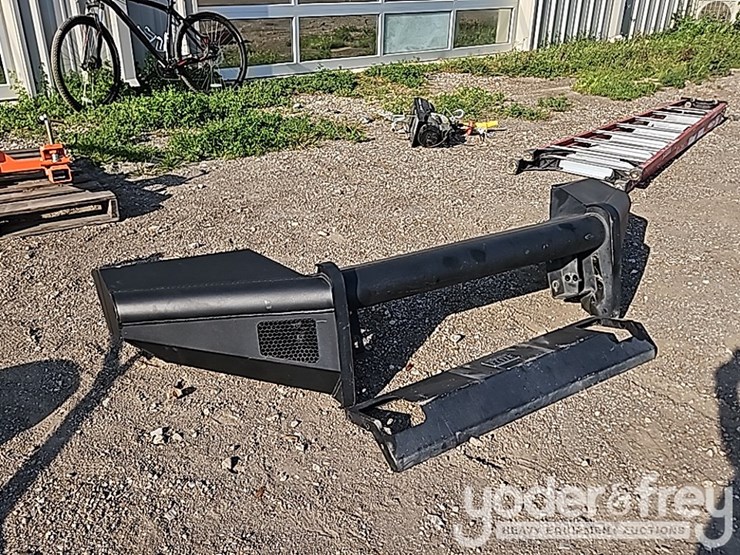 2016-gmc-2500-image-7