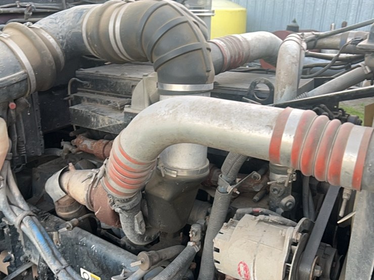 2003-peterbilt-379-image-37