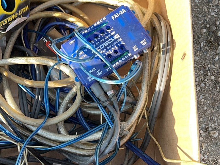 deluxe-speaker-system-for-car-or-tractor-image-18