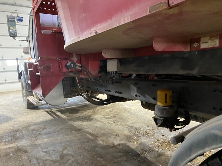 2019-western-star-4700sb-image-14