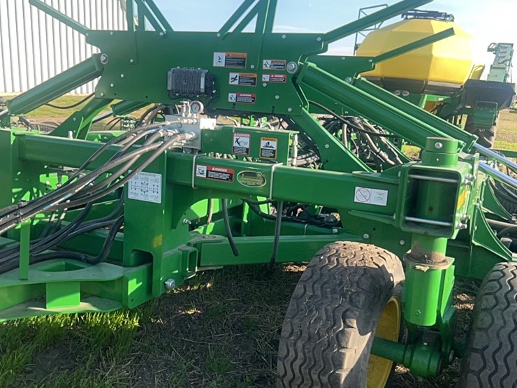 2018-john-deere-1910-image-73