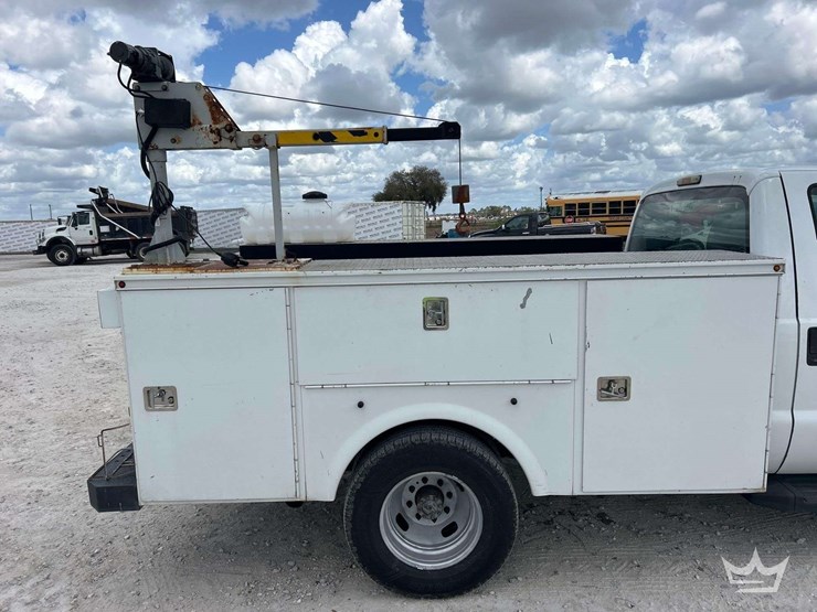 2012-ford-f350-image-15