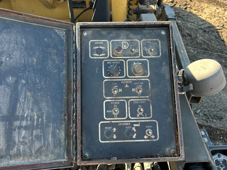 caterpillar-ap-650b-image-32