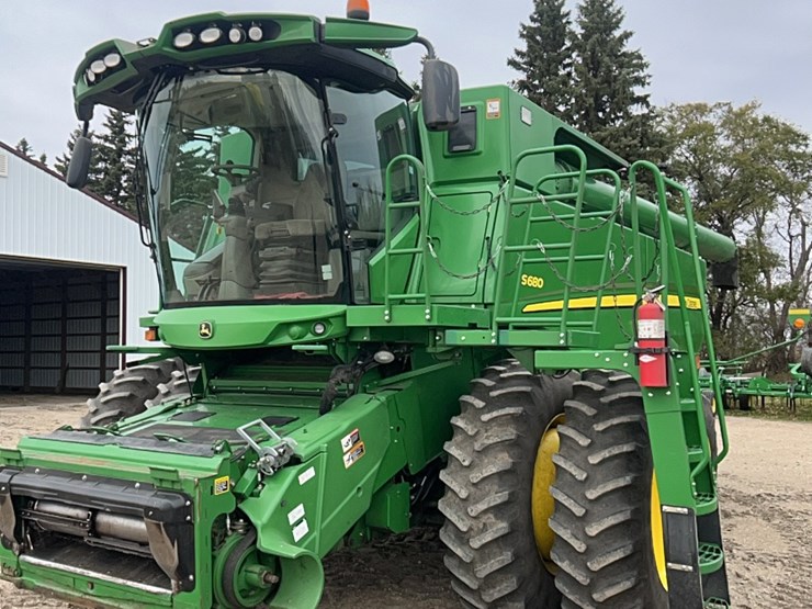 2014-john-deere-s680-image-24