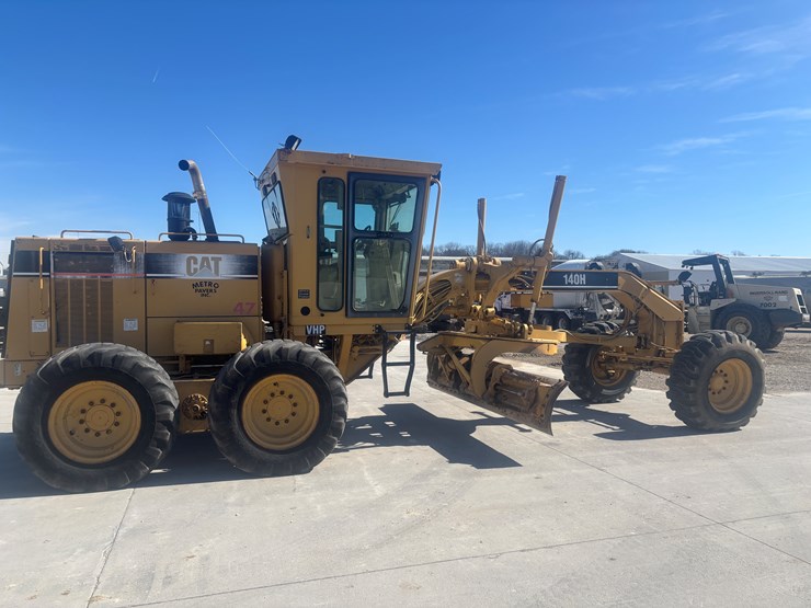 caterpillar-140h-vhp-image-4