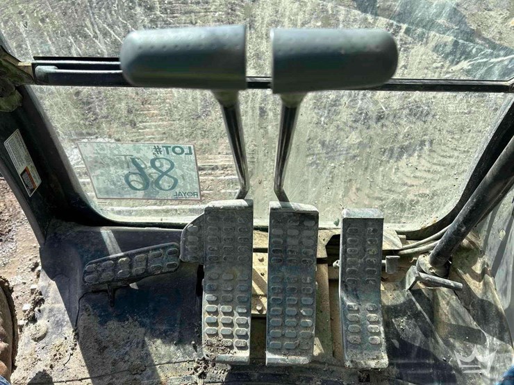 2015-john-deere-350g-hydraulic-excavator-image-22