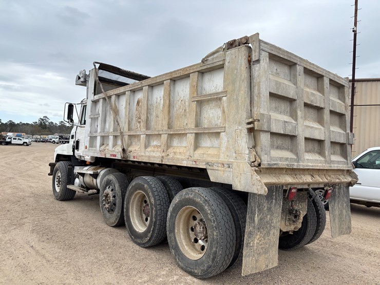 2000-mack-ch600-image-5